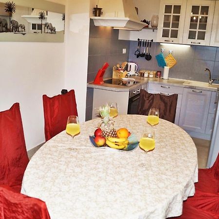 Apartments By The Sea Krilo Jesenice, Omis - 15145 イェセニツェ 部屋 写真