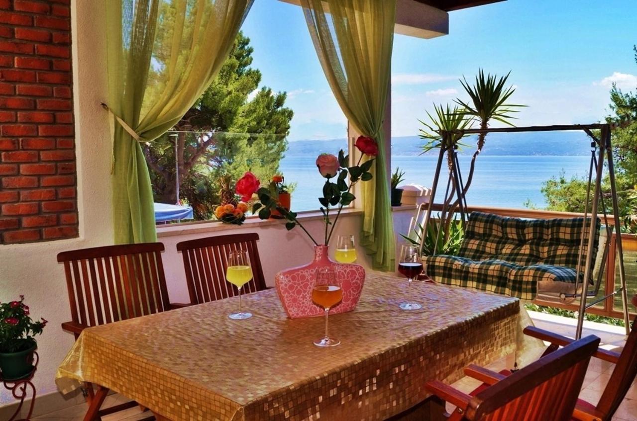 Apartments By The Sea Krilo Jesenice, Omis - 15145 イェセニツェ エクステリア 写真